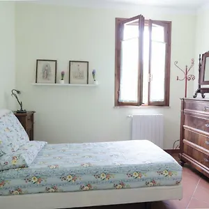 https://al-giardino-del-vicolo.emilia-romagnahotels.net